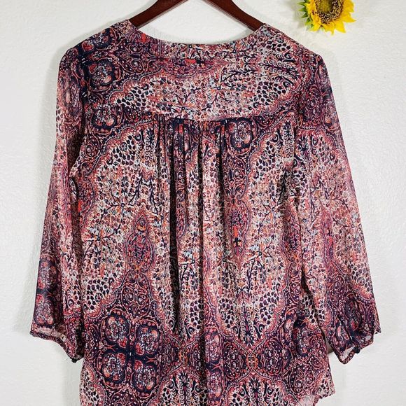 St. John’s Bay Abstract Quarter Button Blouse Size Medium Women’s - Picture 5 of 7